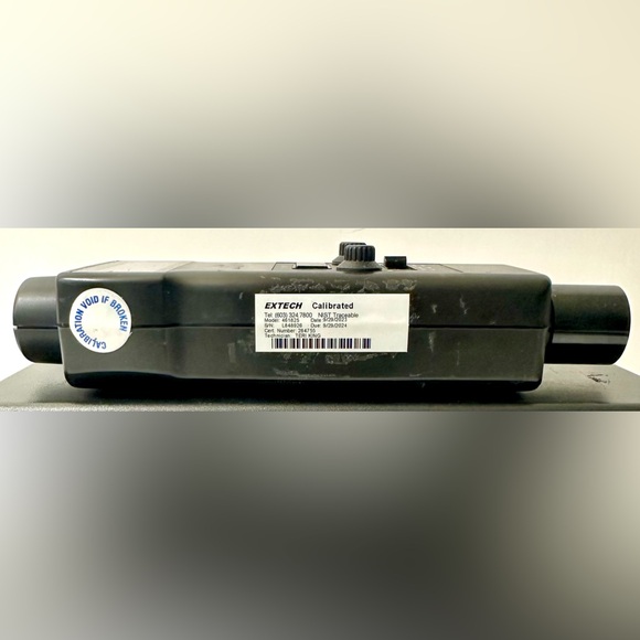 EXTECH 461825 Combination Photo-Tachometer and Stroboscope w/ Case Calibrated - Picture 11 of 14